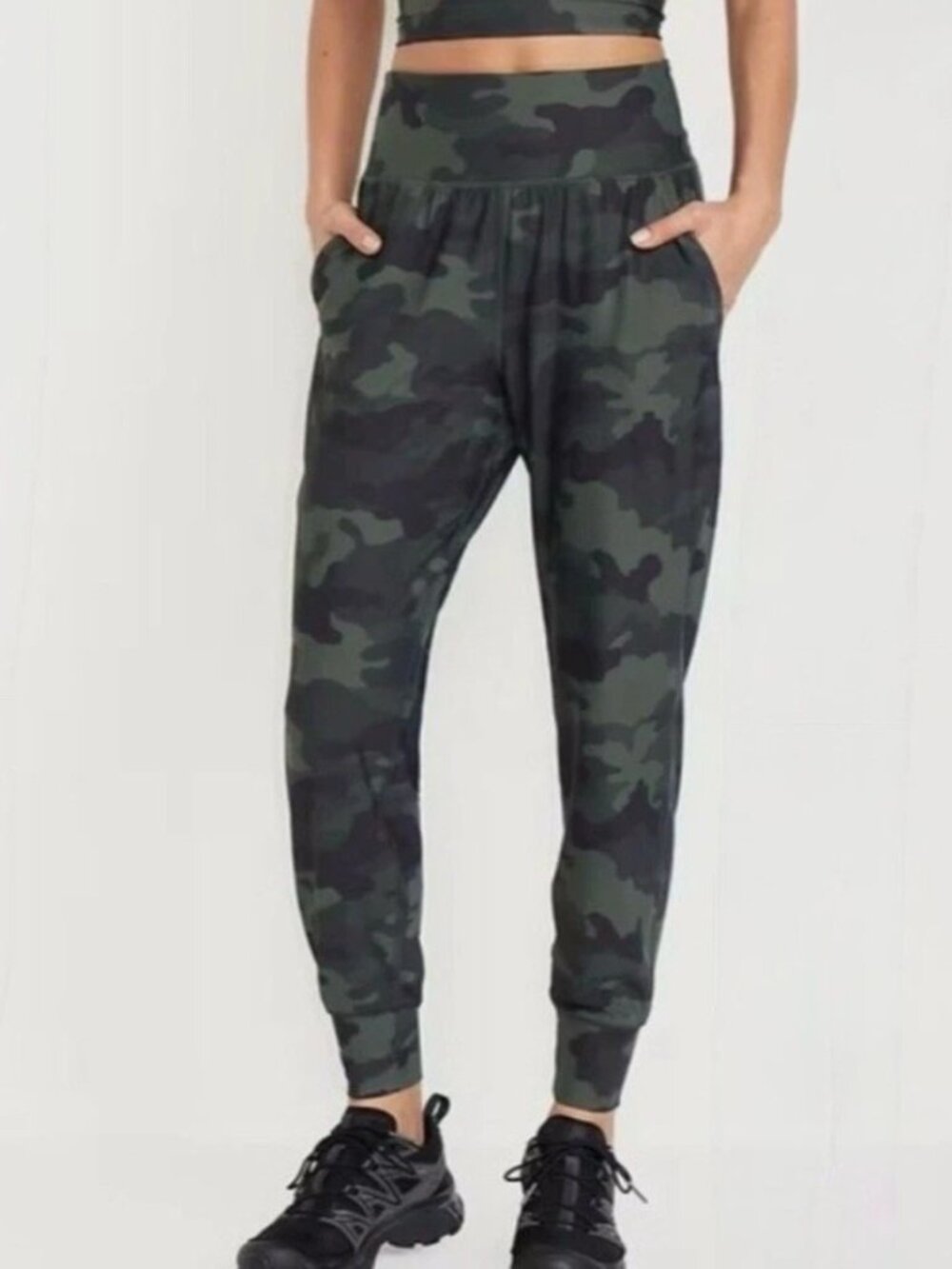 Old Navy High-waisted Powersoft Joggers Camo XL and L
